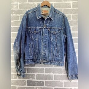 Levi's 2006 Medium wash trucker jean jacket size 48Long